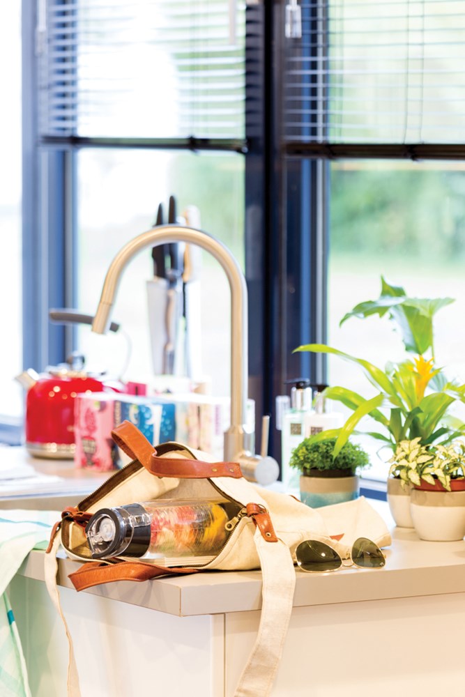Afsluitbare waterfles met infuser Afsluitbare waterfles met infuser